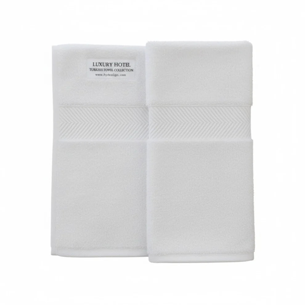 Commercial-grade hand towels made from breathable Turkish cotton, built to withstand frequent laundering