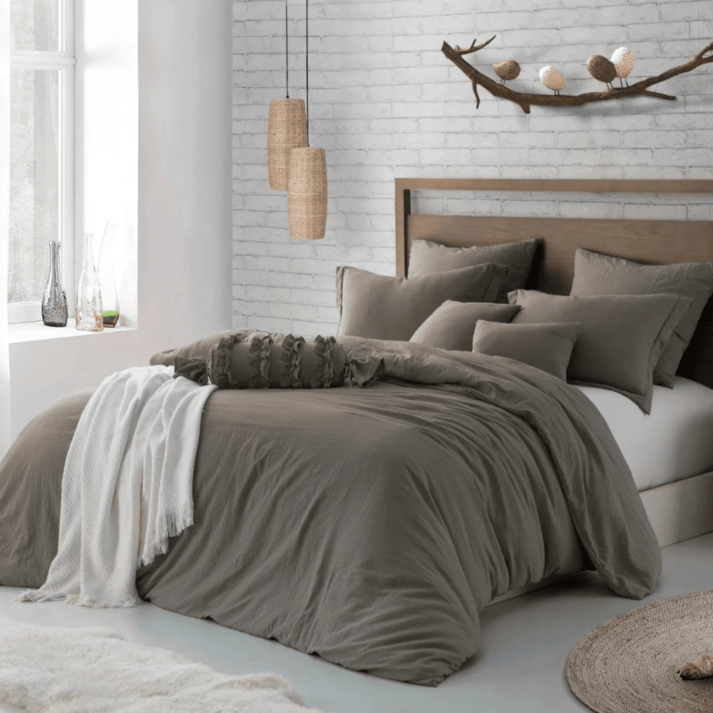 3 Pieces Crinkle Prewashed Duvet Cover Set - Brown