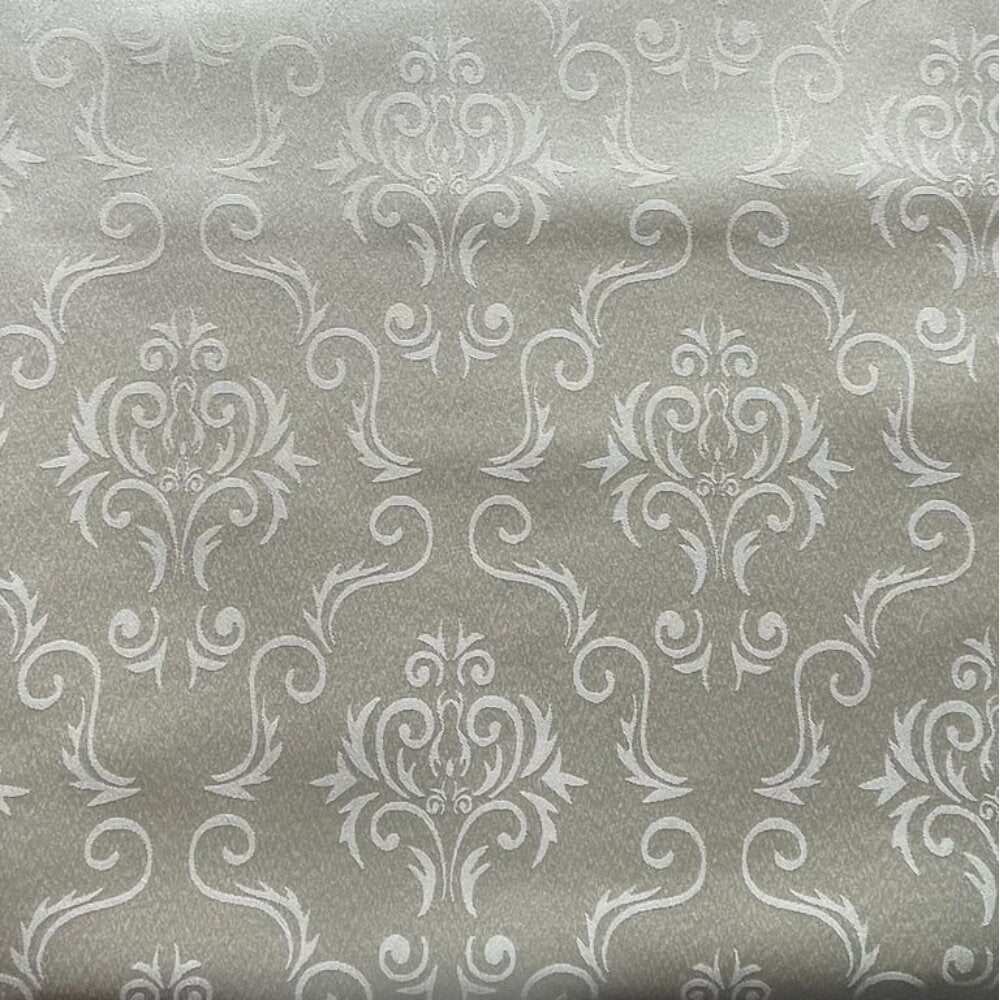 Square tablecloths for hotels, weddings, and events, perfect for catering and hotels. available in bulk supply