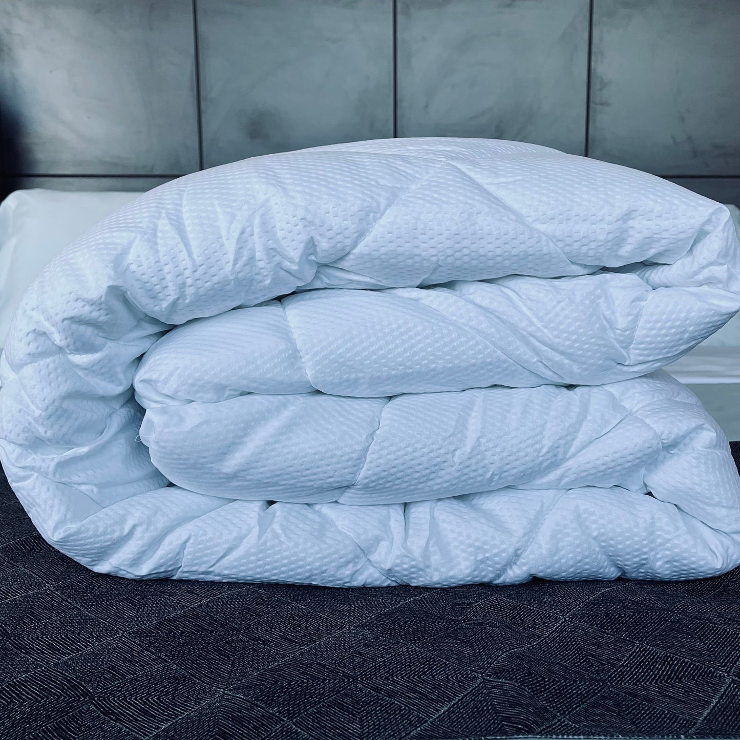 Premium 3D Comfort down Duvet King Size bed- Available at Canadian Hotel Supplies. Order now!