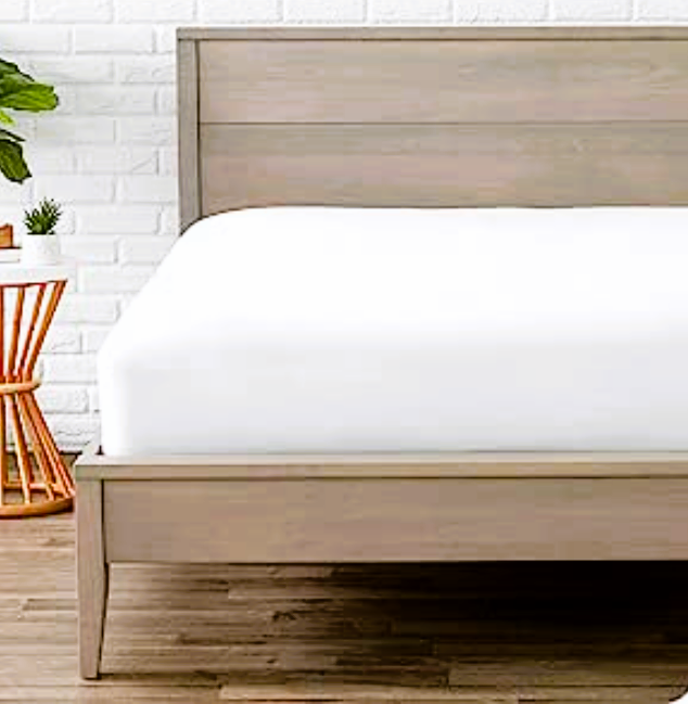 Deep‑pocket microtech performance fitted sheet for queen or king beds, breathable microfiber perfect for bulk hospitality use