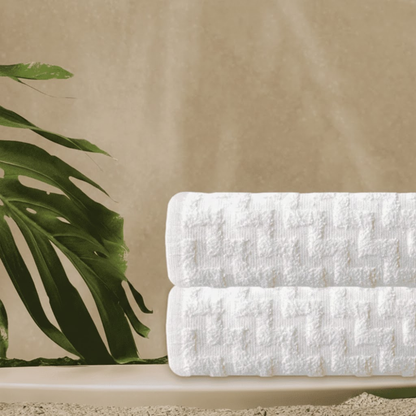 Hotel bath towels bulk, durable and plush cotton towels for guest rooms and hospitality supply