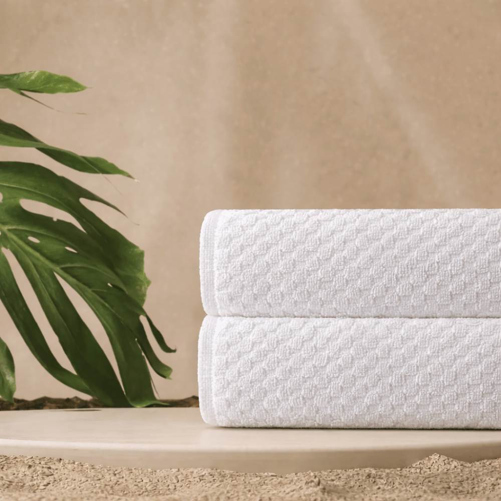 Commercial-grade bath towels suitable for spas and hotels, built for superior absorbency and frequent laundering