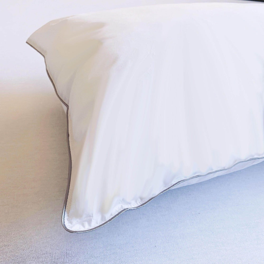 Luxury hotel feather down pillow with cooling design, soft durable filling, and eco-friendly comfort for a restful sleep experience.