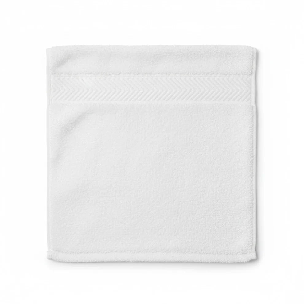 Commercial-grade washcloths suitable for hotels and rentals, built for frequent laundering and consistent guest use