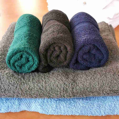 Luxurious Bathing Experience: Colored Spa & Hotel Bath Towel - round multiple colors by CHS