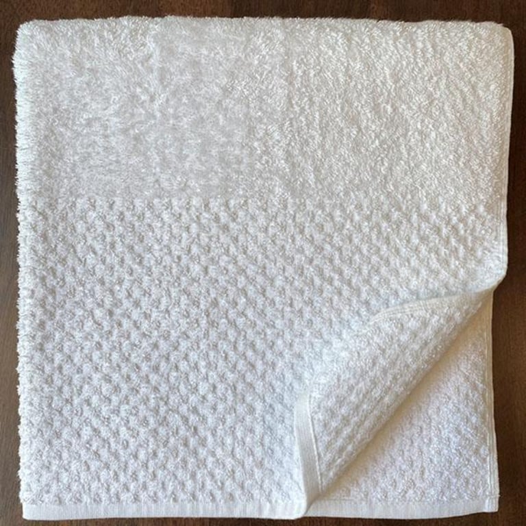 Spa-Like Indulgence: Elevate Your Bathroom Experience - Ultra Absorbent Luxury Bath Towel - White