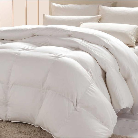 premium quality queen size silk duvet. 100% Mulberry duvet, boxed and double stitched, hypoallergenic and designed for comfort 
