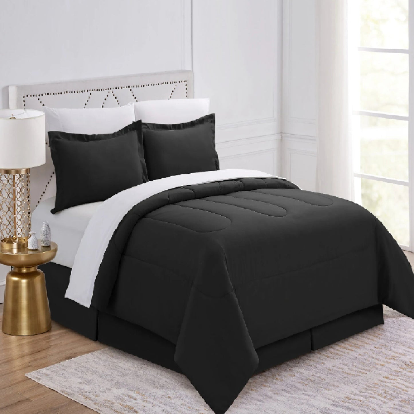 Transform Your Bed into an Oasis of Serenity with Elegant Duvet Set - Black